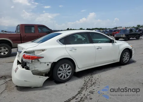 2015 Nissan Altima 2.5 from USA, damaged, VIN 1N4AL3AP9FC296710